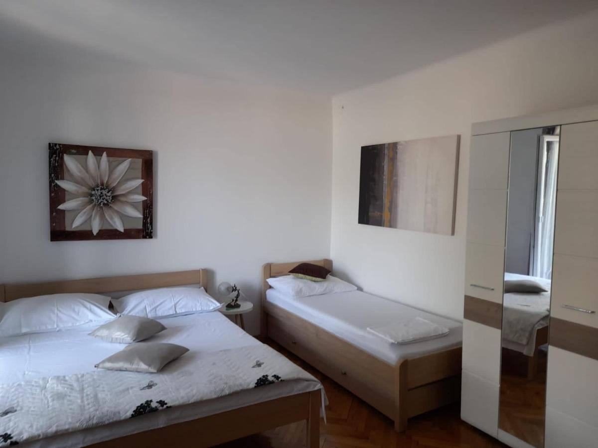 Rooms & Apartments Kaurloto パグ エクステリア 写真