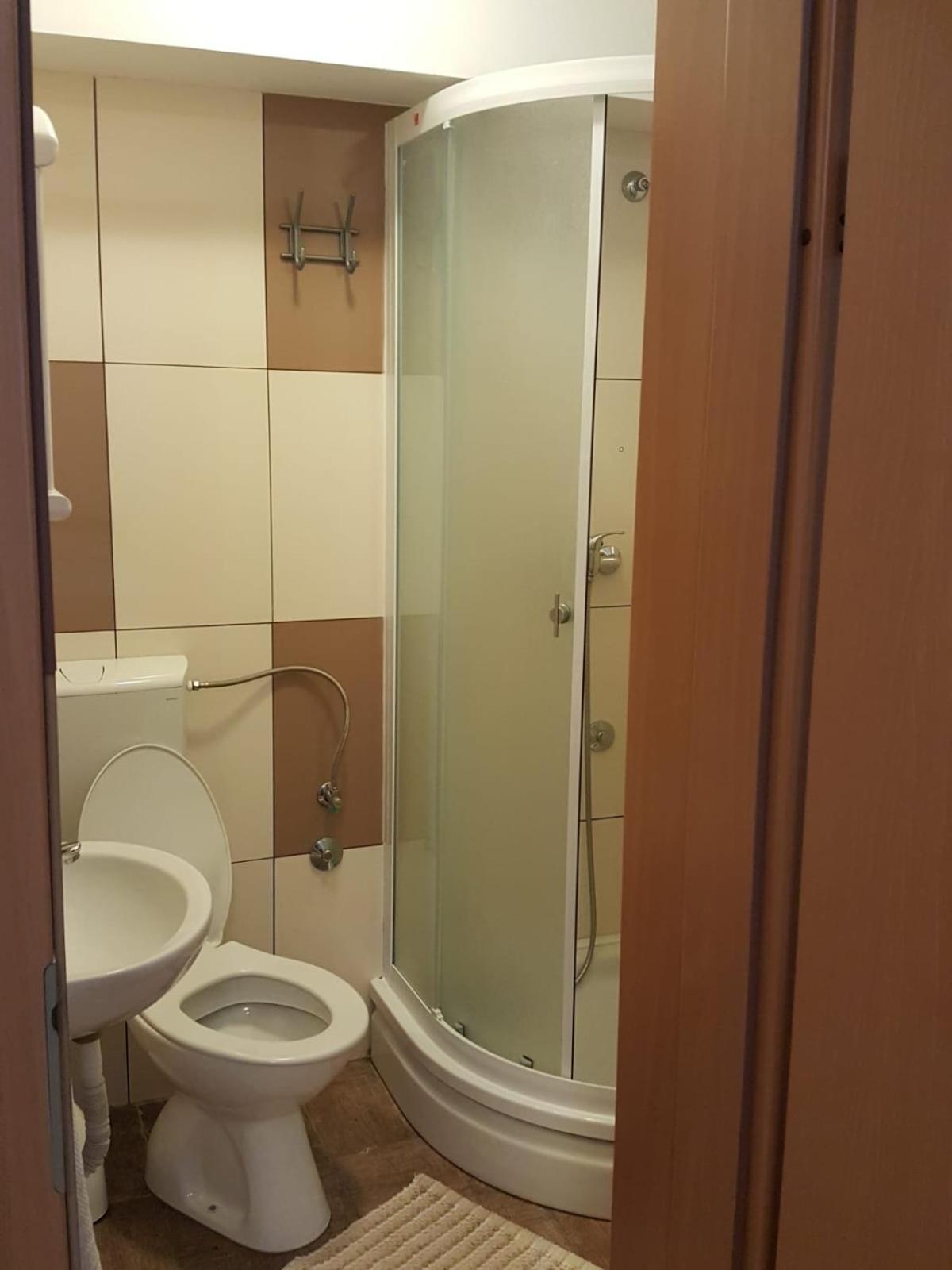 Rooms & Apartments Kaurloto パグ エクステリア 写真