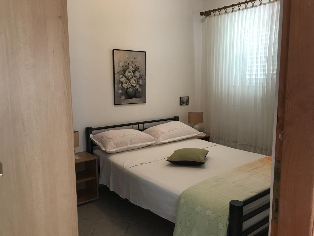 Rooms & Apartments Kaurloto パグ エクステリア 写真